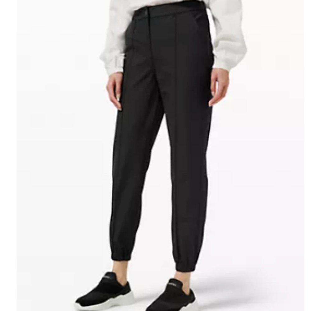 Black Lululemon Warpstream Jogger Pants 7/8 length